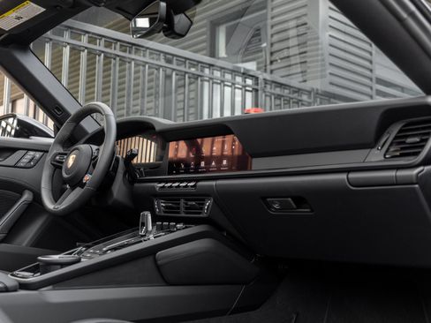 Certified 2026 Porsche 911 Carrera RWD image 37