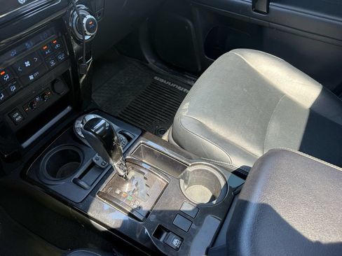 Used 2019 Toyota 4Runner Limited AWD/4WD image 33