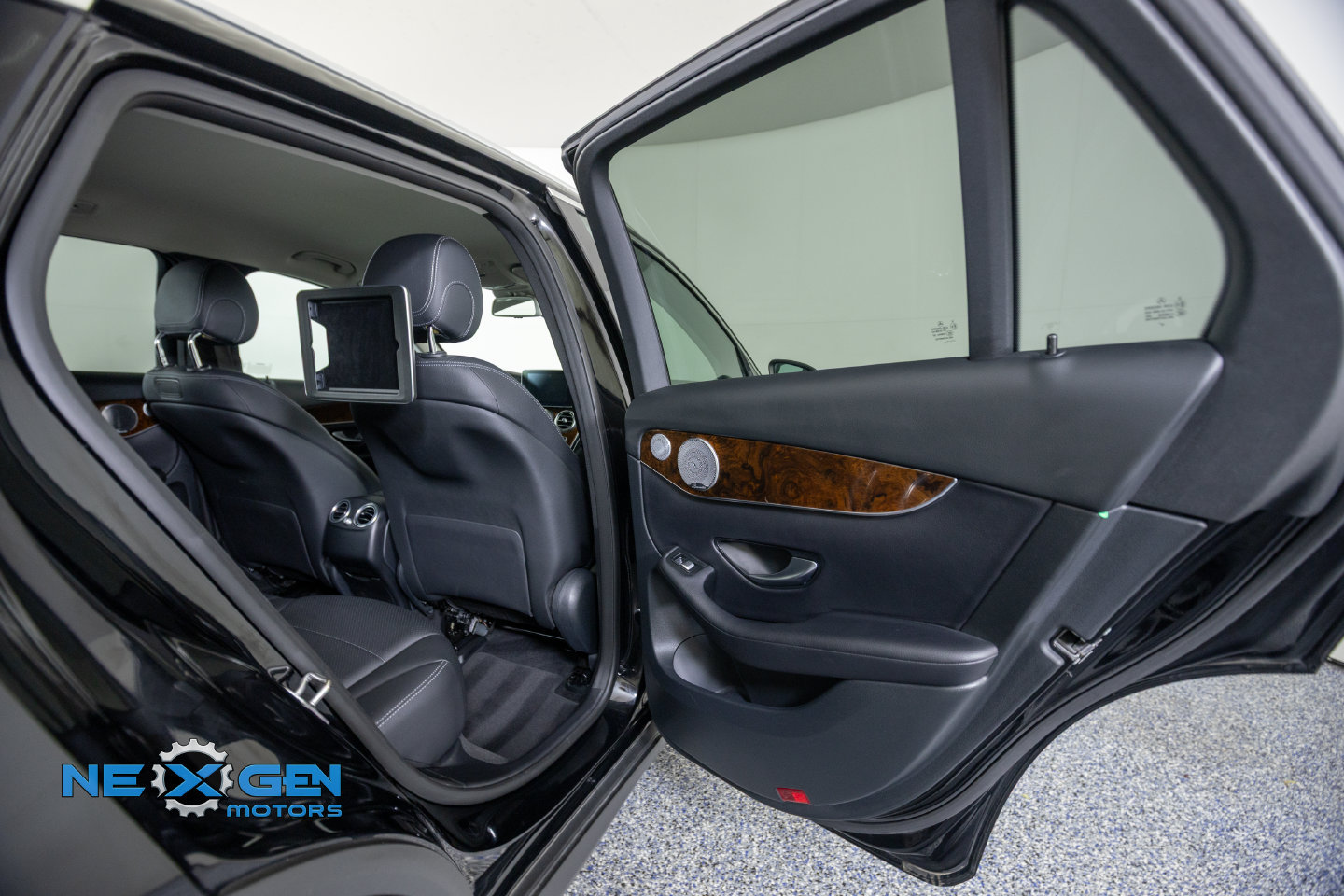 Used 2019 Mercedes-Benz GLC 300 4MATIC image 35