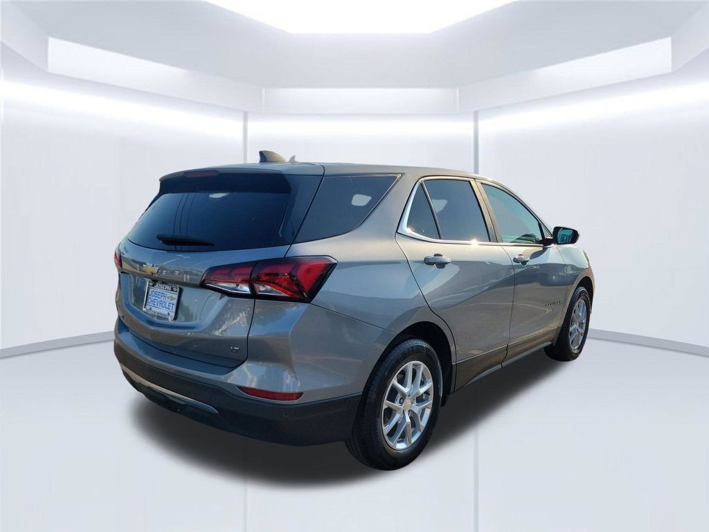 Used 2024 Chevrolet Equinox LT FWD image 5
