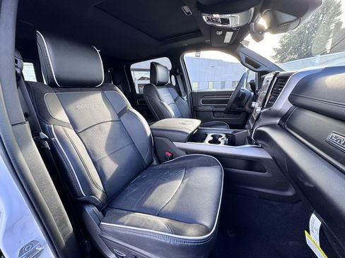 Used 2025 RAM 2500 Laramie w/ Night Edition image 20