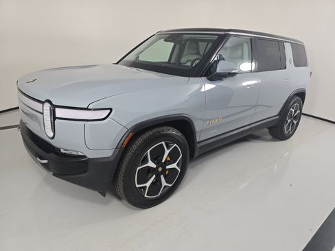 Used 2024 Rivian R1S Adventure AWD/4WD image 1
