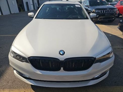 Used 2018 BMW 540i RWD image 2