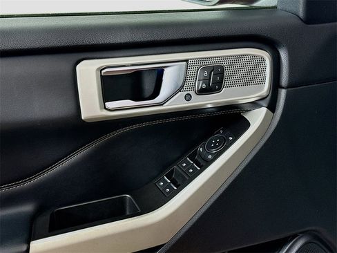 Used 2020 Ford Explorer Limited w/ Class III Trailer Tow Package image 21