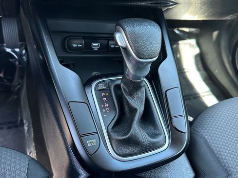 Used 2020 Kia Soul LX FWD image 30