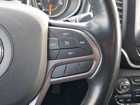 Certified 2020 Jeep Cherokee Latitude Lux w/ Quick Order Package 26H Lux image 25