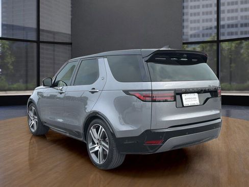 Used 2024 Land Rover Discovery Dynamic SE AWD/4WD image 15