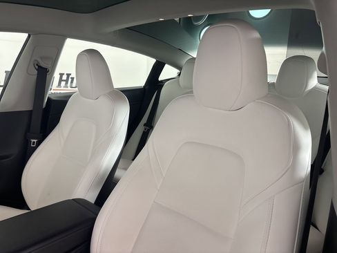 Used 2023 Tesla Model 3 Standard Range image 8