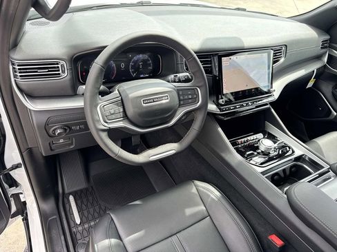 New 2026 Jeep Grand Wagoneer 4WD image 38