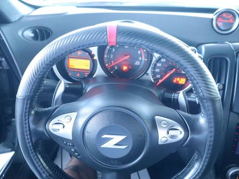 Used 2014 Nissan 370Z Touring RWD image 18