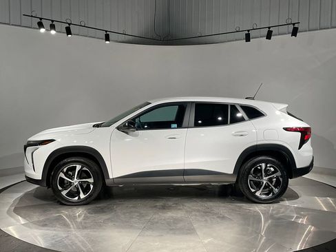 Used 2024 Chevrolet Trax RS w/ Driver Confidence Package image 14