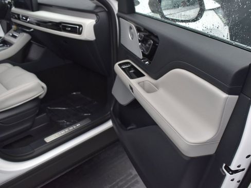 New 2026 Lincoln Aviator Reserve w/ Luxury Package image 17