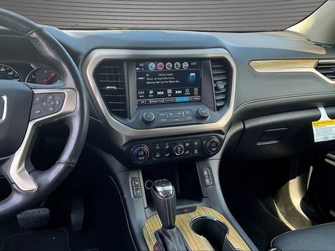 Used 2019 GMC Acadia Denali w/ Technology Package AWD/4WD image 9