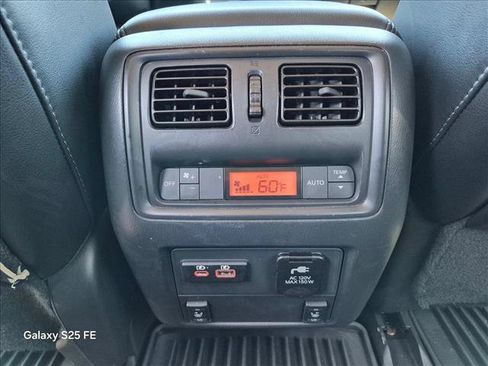 Used 2020 Nissan Pathfinder SL FWD image 17