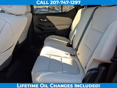 Used 2023 Chevrolet Traverse LS image 13