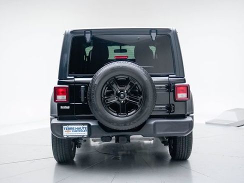 Used 2022 Jeep Wrangler Sport AWD/4WD image 5