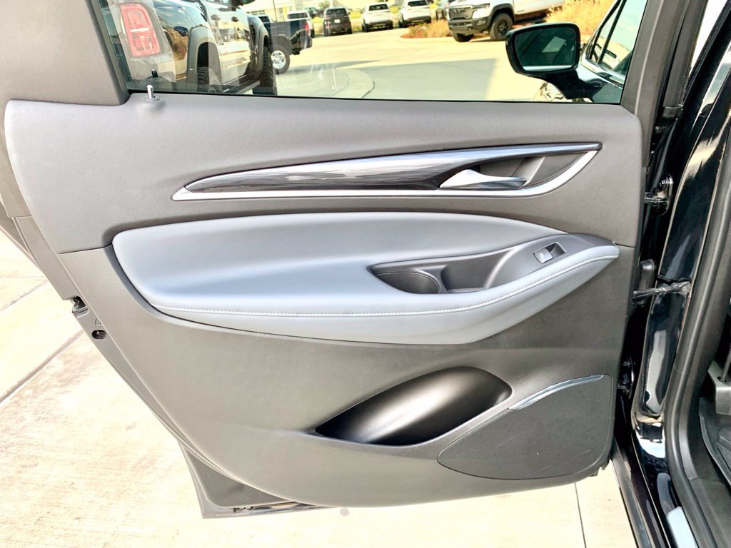 Used 2022 Buick Enclave Premium w/ Experience Buick Package FWD image 18