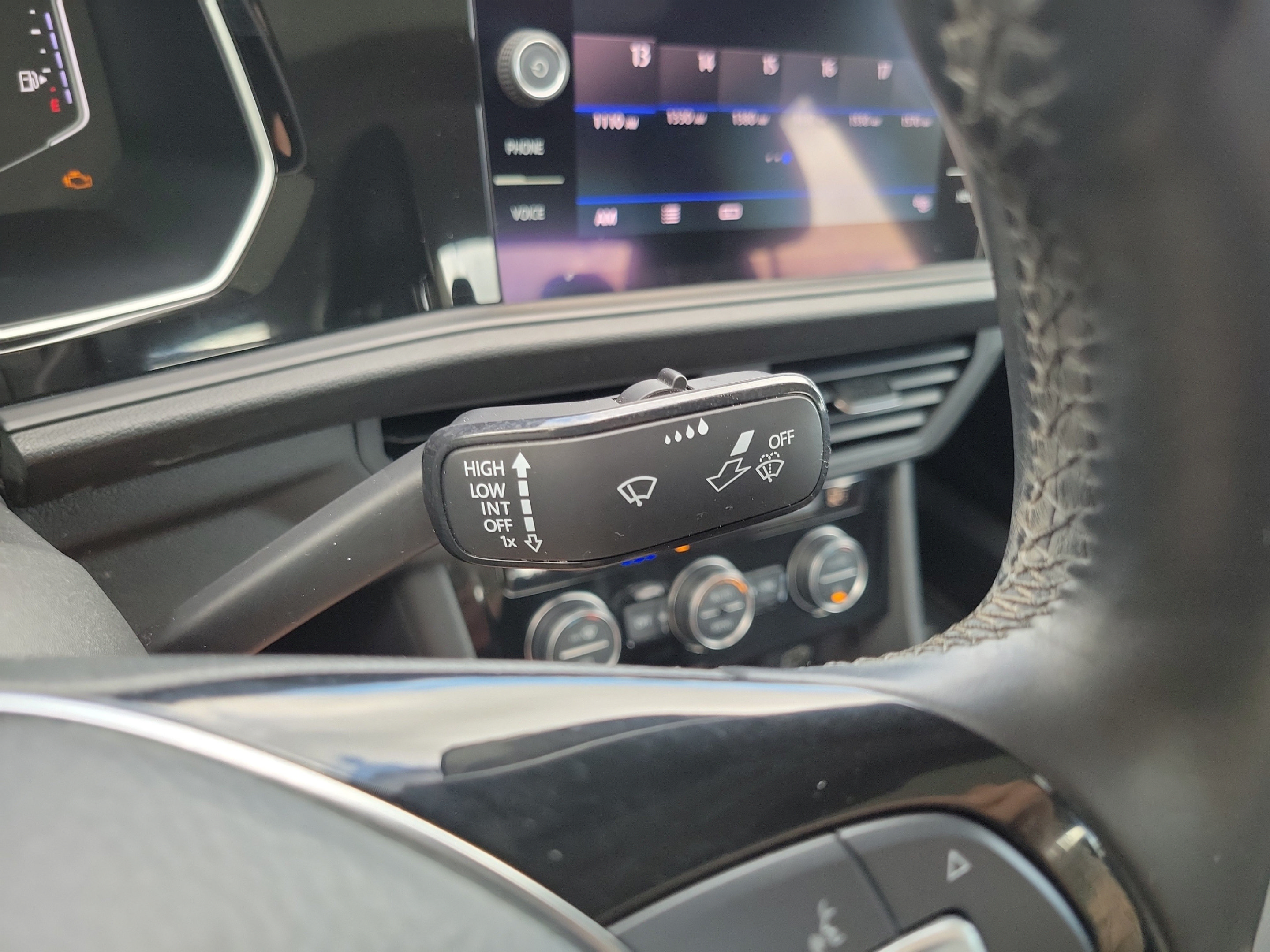 Used 2019 Volkswagen Jetta SEL Premium FWD image 23