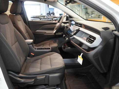 New 2027 Chevrolet Bolt LT w/ Comfort Package FWD image 32