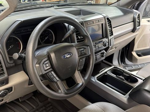 Used 2022 Ford F350 XLT w/ XLT Premium Package AWD/4WD image 9