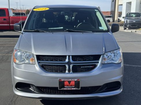 Used 2018 Dodge Grand Caravan SE w/ UConnect Hands-Free Group image 10