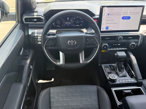 Used 2024 Toyota Tacoma TRD Off-Road w/ TRD Off Road Premium Package AWD/4WD image 22