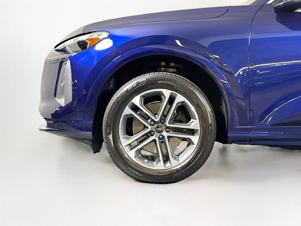 Used 2025 Audi Q5 Premium AWD/4WD image 23