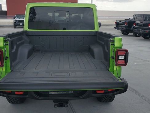 New 2025 Jeep Gladiator Rubicon image 7