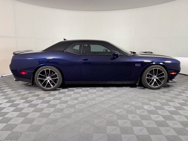 Used 2017 Dodge Challenger R/T Scat Pack RWD image 7