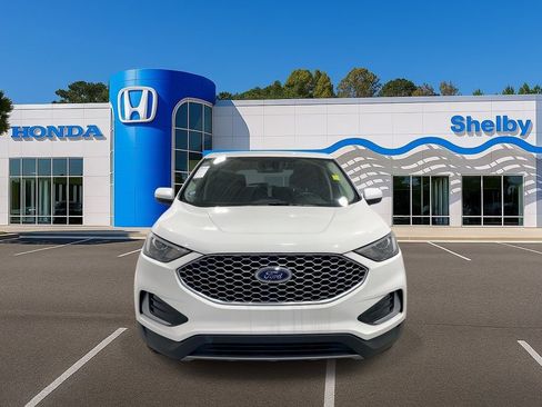 Used 2024 Ford Edge SEL image 3