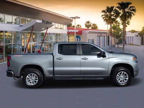 Used 2025 Chevrolet Silverado 1500 RST w/ Protection Package RWD image 2