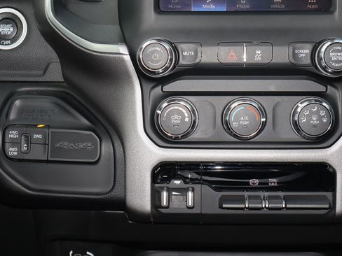 Used 2024 RAM 2500 Big Horn image 11