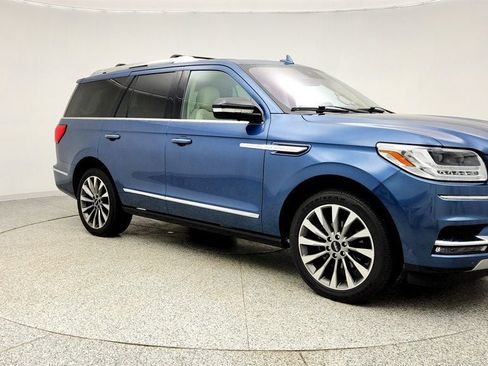 Used 2020 Lincoln Navigator Reserve w/ Luxury Package image 3
