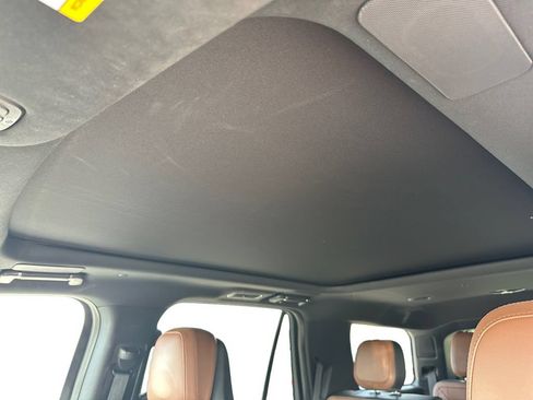Used 2023 Lincoln Navigator Reserve AWD/4WD image 14