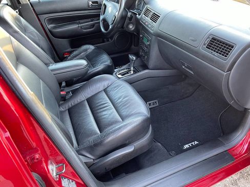 Used 2004 Volkswagen Jetta GLS image 14