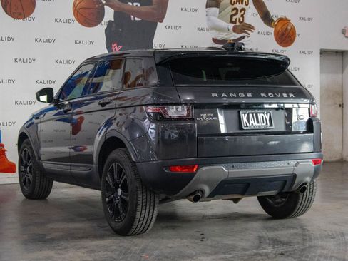 Used 2017 Land Rover Range Rover Evoque SE Premium image 21