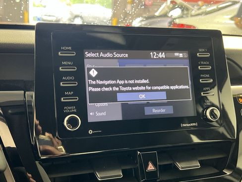 Used 2023 Toyota Camry SE FWD image 21
