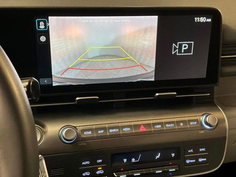 Used 2024 Hyundai Kona SEL w/ Convenience Package image 3