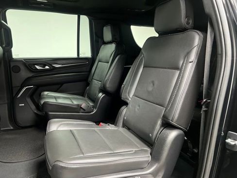Used 2022 GMC Yukon XL Denali AWD/4WD image 49