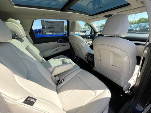 New 2026 Kia Sorento S FWD image 28