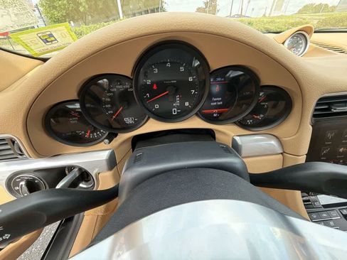 Used 2017 Porsche 911 Carrera RWD image 26