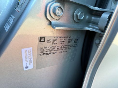 Used 2017 Chevrolet Volt Premier w/ Driver Confidence II Package image 23