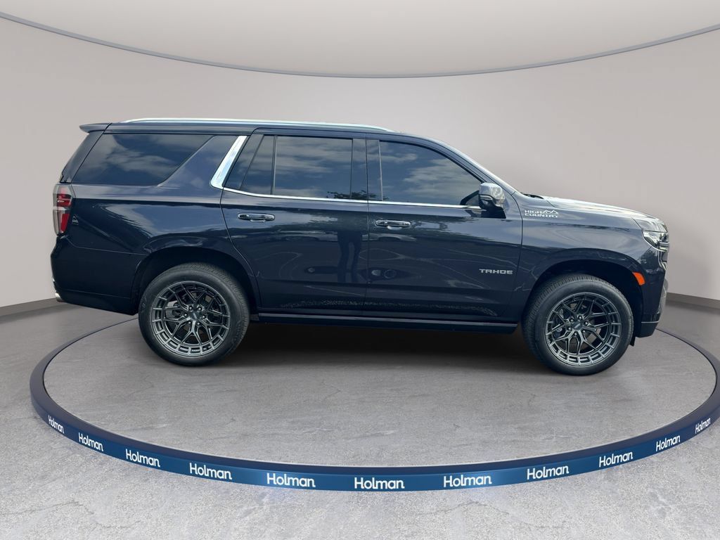 Used 2024 Chevrolet Tahoe High Country AWD/4WD image 5
