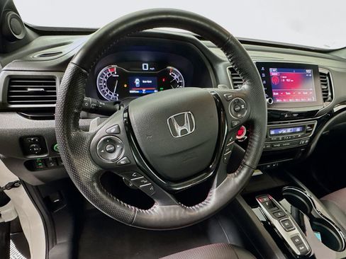 Used 2023 Honda Ridgeline Black Edition image 12