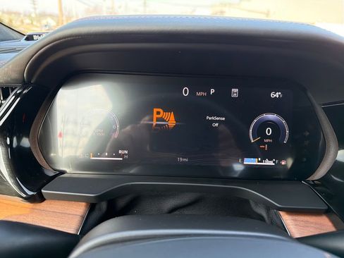 New 2026 Jeep Grand Cherokee L Summit image 16