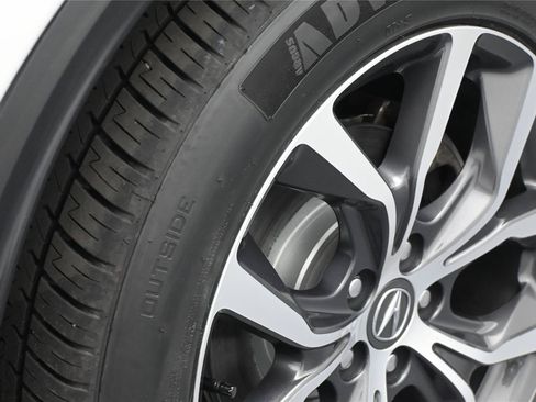 Used 2024 Acura MDX SH-AWD w/ Technology Package image 13