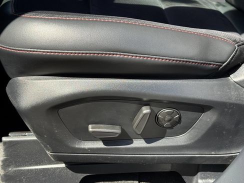 Used 2025 Ford Explorer ST AWD/4WD image 22