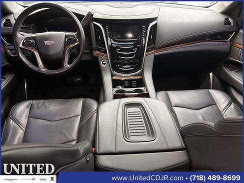 Used 2019 Cadillac Escalade ESV Luxury image 20