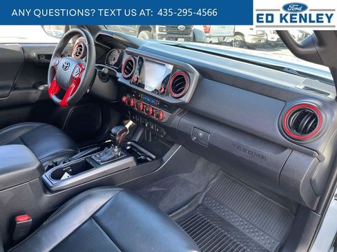 Used 2019 Toyota Tacoma TRD Off-Road image 26