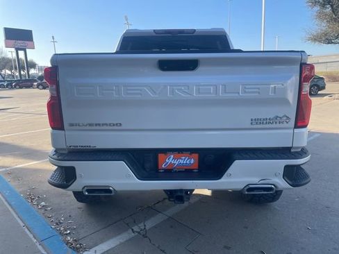 Used 2020 Chevrolet Silverado 1500 High Country w/ Technology Package image 14